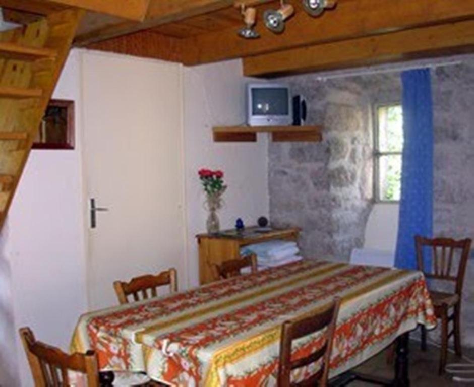 Ferme Auberge La Tindelle La Cresse Rum bild